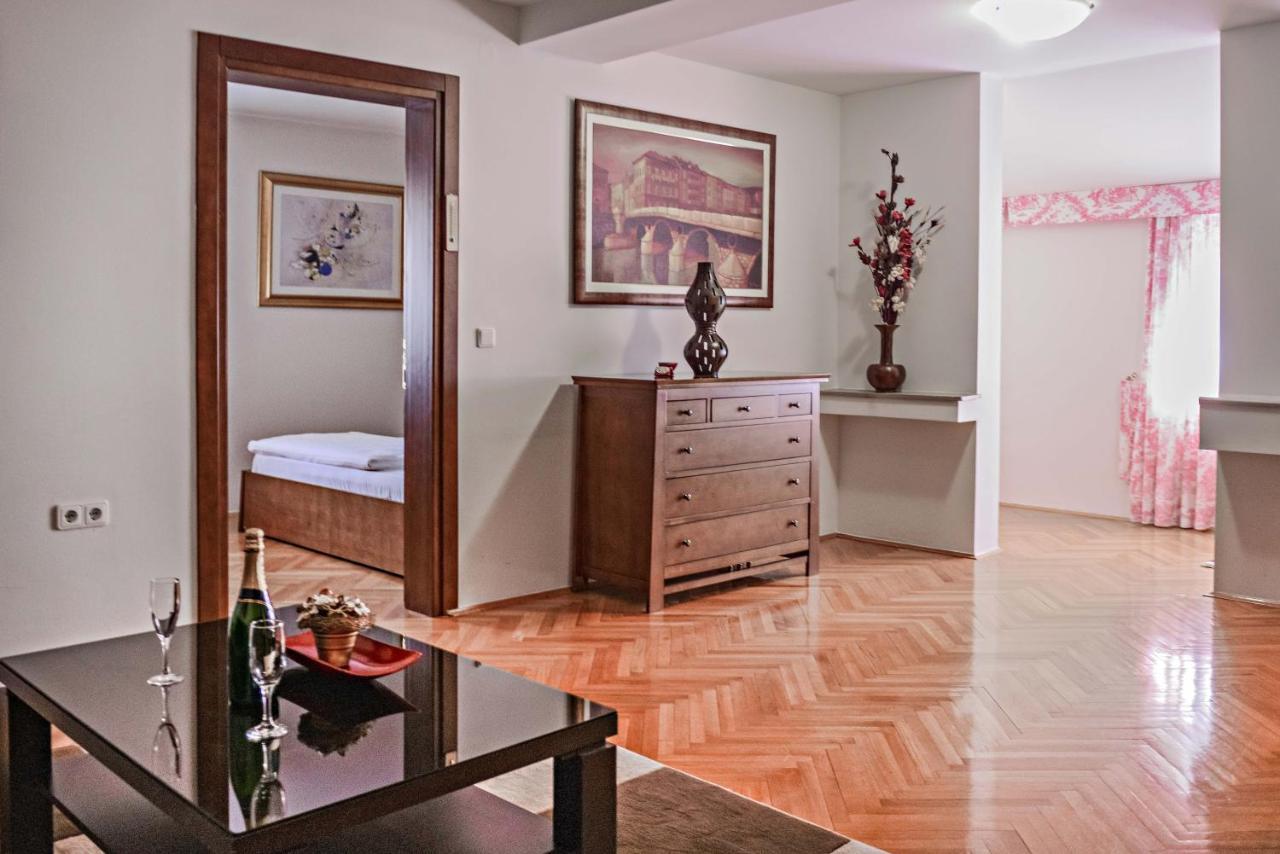 Hotel Pahuljica Влашич Екстериор снимка