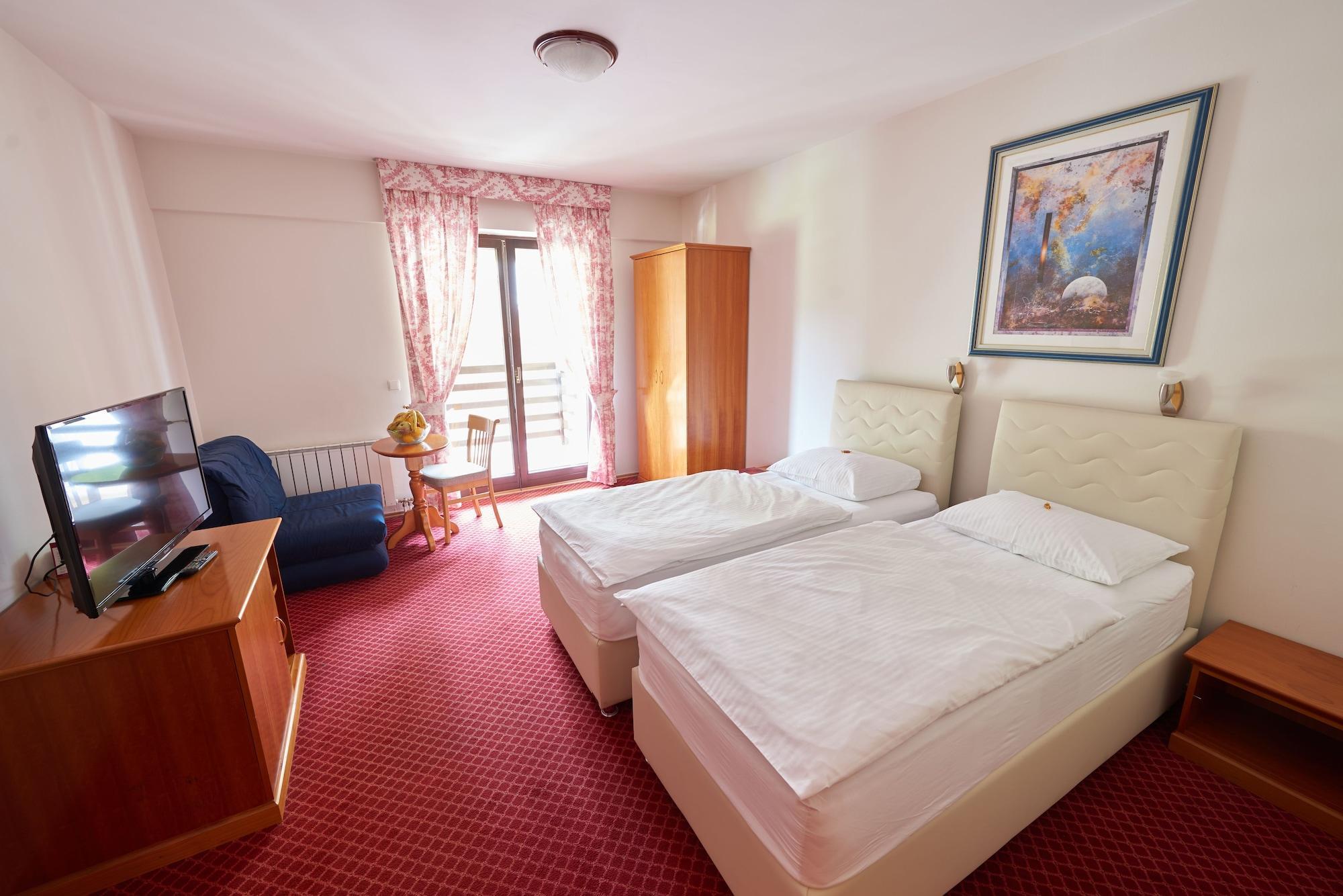Hotel Pahuljica Влашич Екстериор снимка