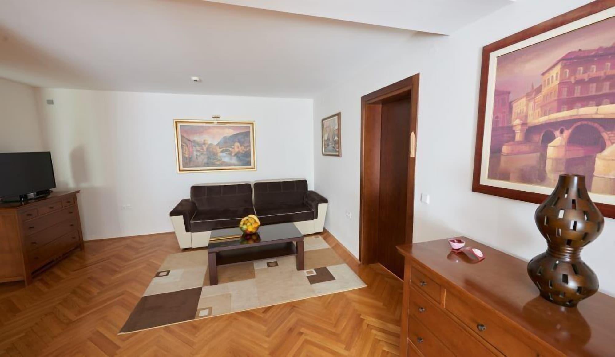 Hotel Pahuljica Влашич Екстериор снимка