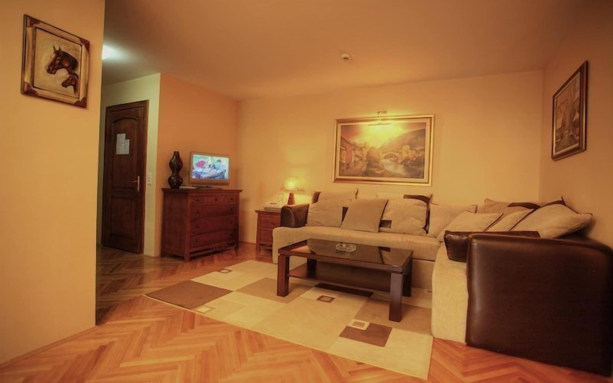 Hotel Pahuljica Влашич Екстериор снимка